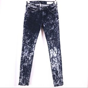 Rag & Bone Woman’s Acid Wash Skinny Jeans Size 28